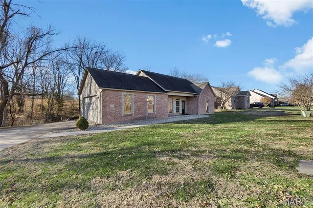 $250,000 | 161 Oak Creek Drive, Jackson, MO 63755