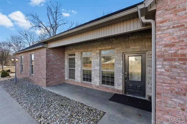 $250,000 | 161 Oak Creek Drive, Jackson, MO 63755