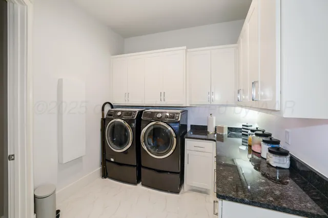 a view of a hallway with closet