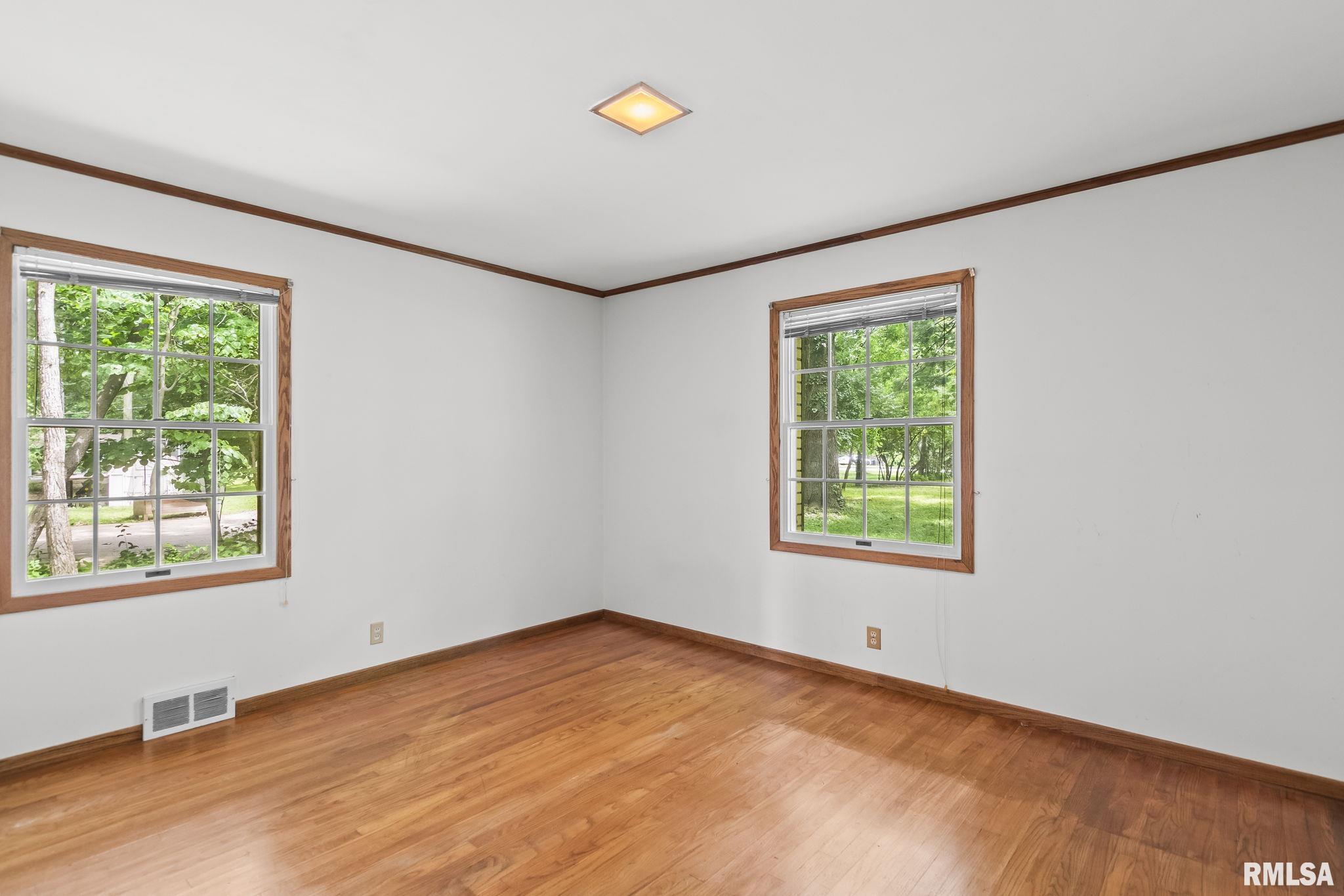 21 West Hazel Dell Lane Springfield, IL 62703 - Photo 14 of 39 Gallery Image 14