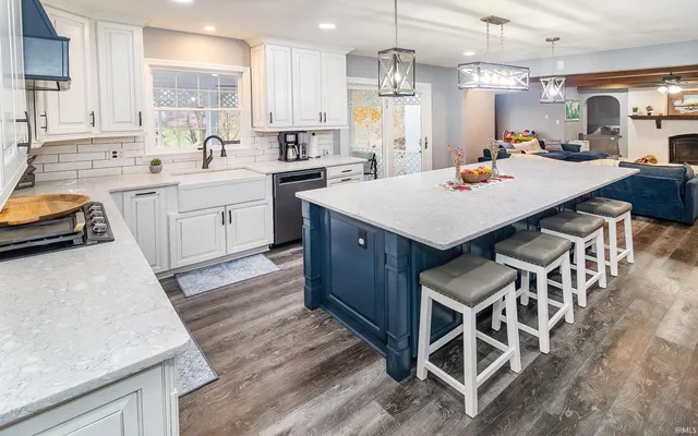 $539,000 | 6655 Blue Spruce Drive, Newburgh, IN 47630