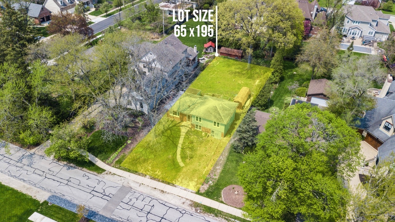 829 East Hillside Road Naperville, IL 60540 - Photo 1 of 5