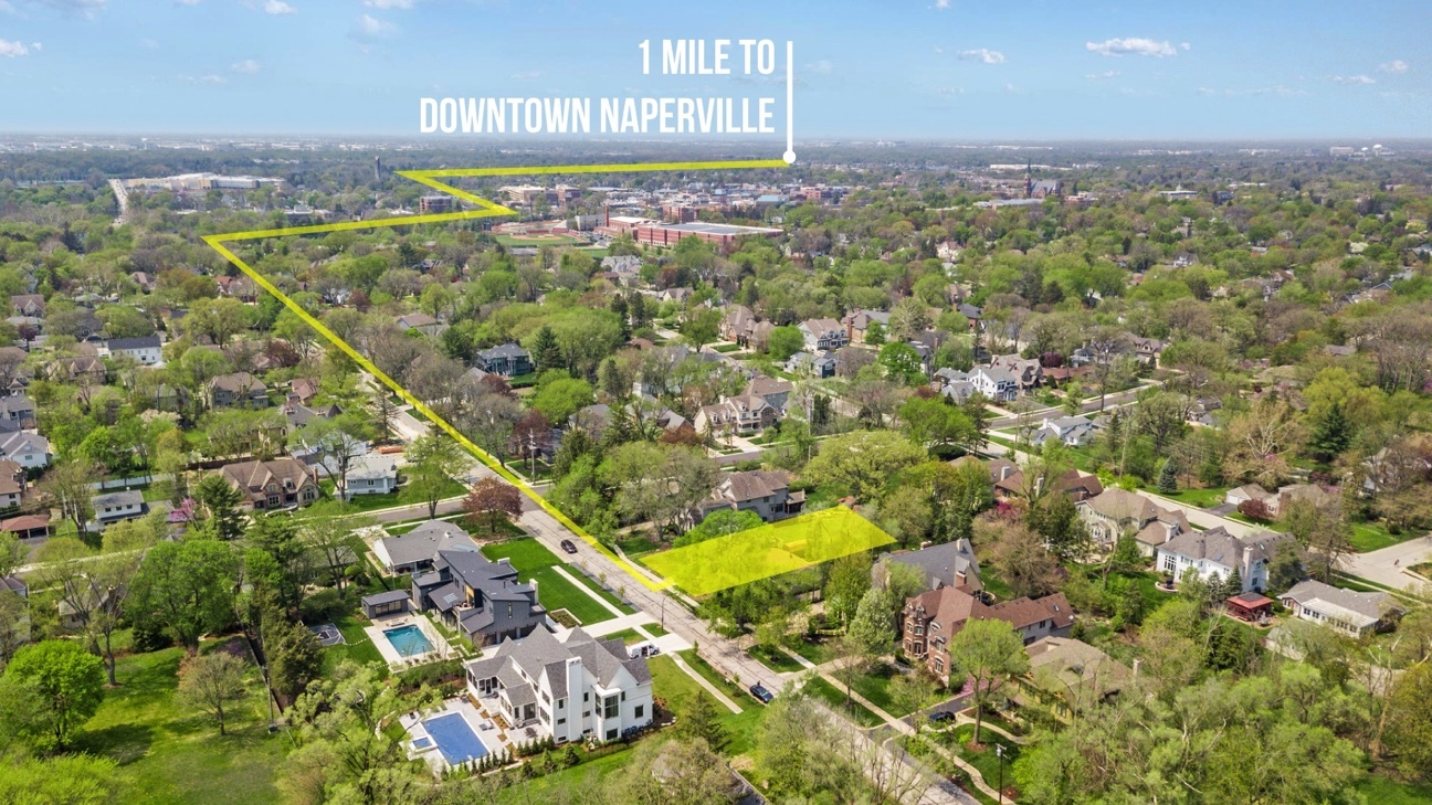 829 East Hillside Road Naperville, IL 60540 - Photo 3 of 5