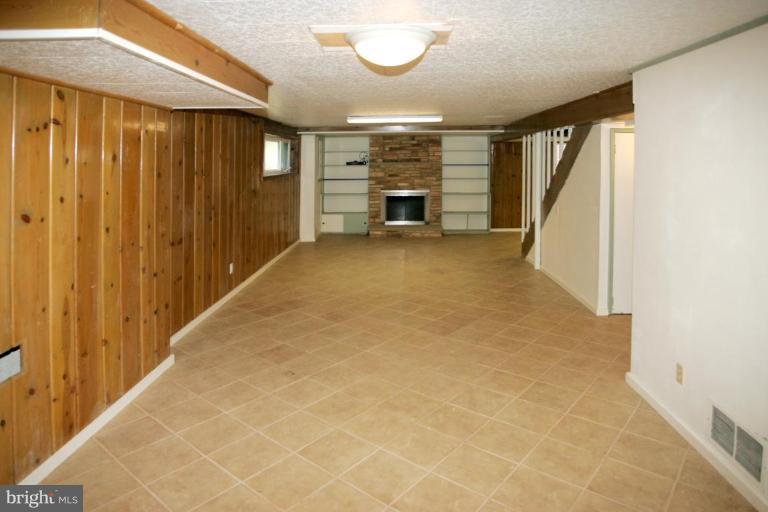 2206 Quinton Road Silver Spring, MD 20910 - Photo 14 of 17 Lower level