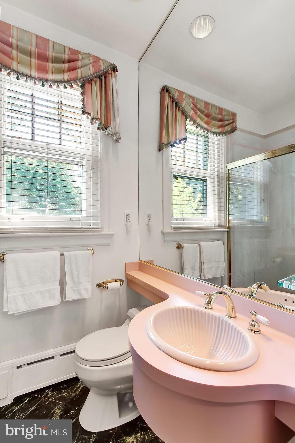 1302 Orchard Road Reading, PA 19611 - Photo 21 of 30 Full Bathroom