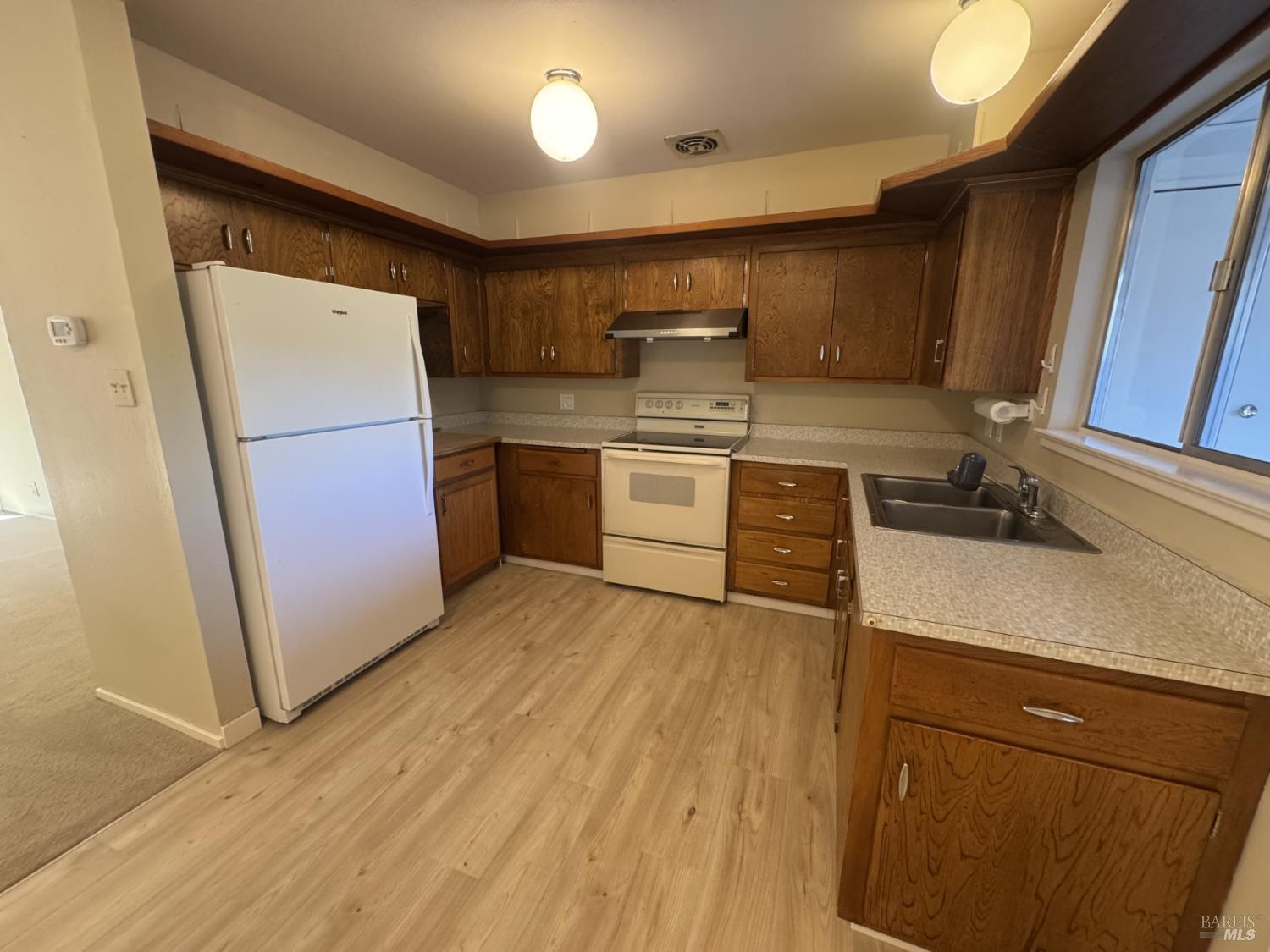 1080 Los Gamos Road, Unit A San Rafael, CA 94903 - Photo 10 of 25 Gallery Image 10