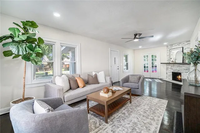 $259,000 | 5630 Woodland Avenue, Kansas City, MO 64110