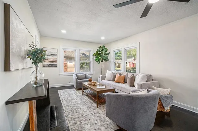 $259,000 | 5630 Woodland Avenue, Kansas City, MO 64110