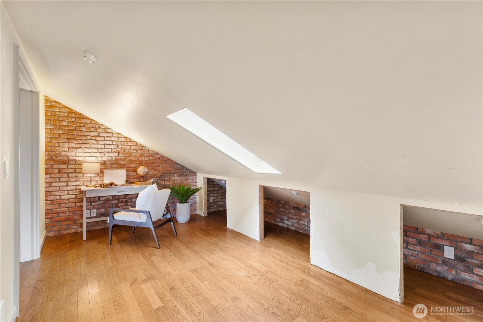 17312 Gravenstein Road Bothell, WA 98012 - Photo 37 of 40