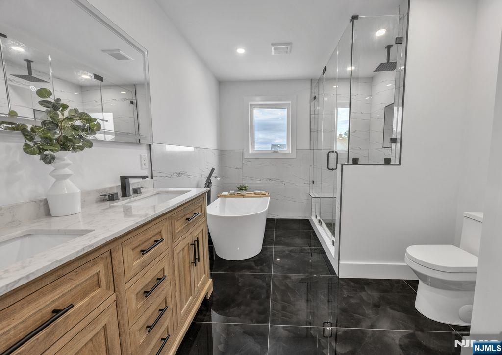 206 Columbia Street Wood-Ridge, NJ 07075 - Photo 25 of 36 Gallery Image 25