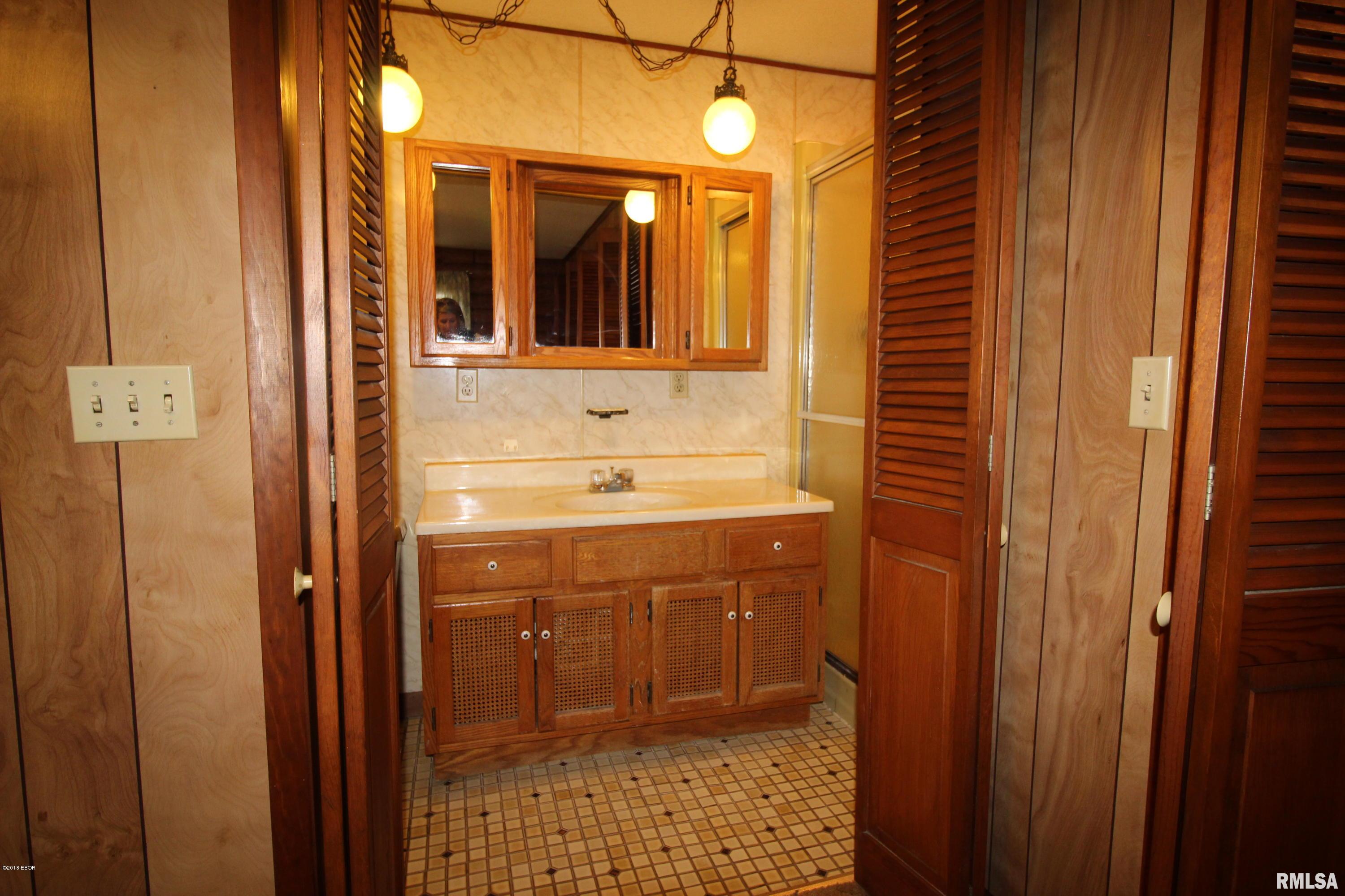 11708 Lincoln Road Sesser, IL 62884 - Photo 15 of 27