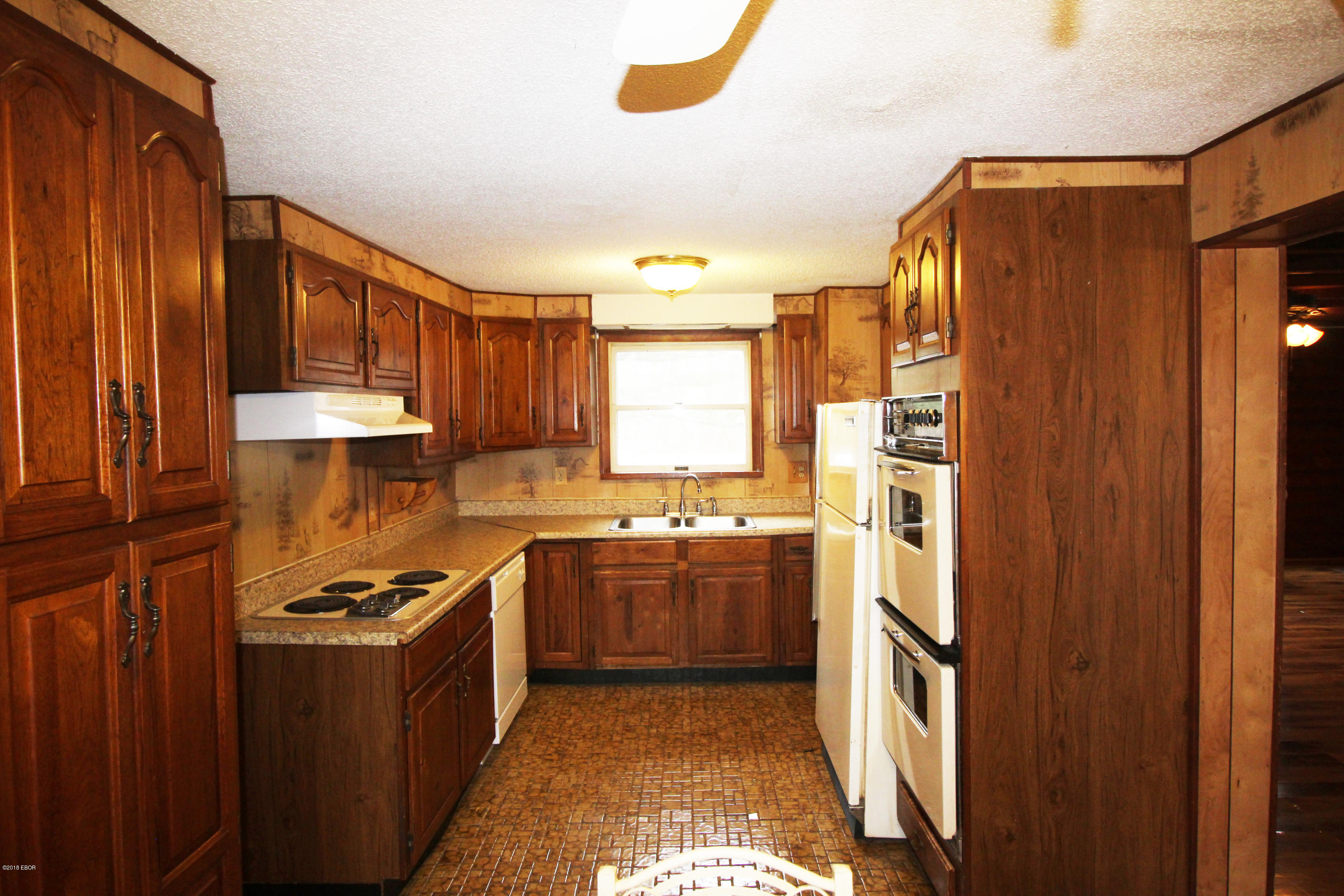11708 Lincoln Road Sesser, IL 62884 - Photo 8 of 27