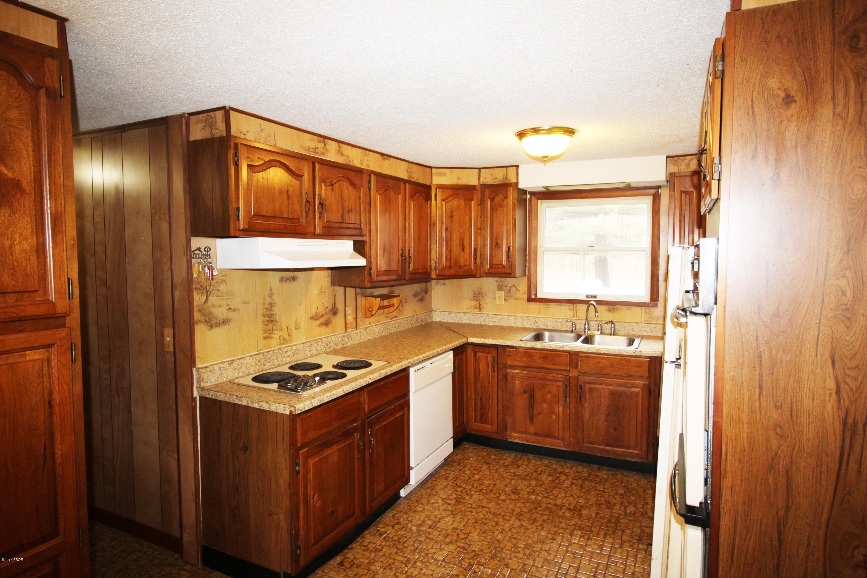 11708 Lincoln Road Sesser, IL 62884 - Photo 9 of 27