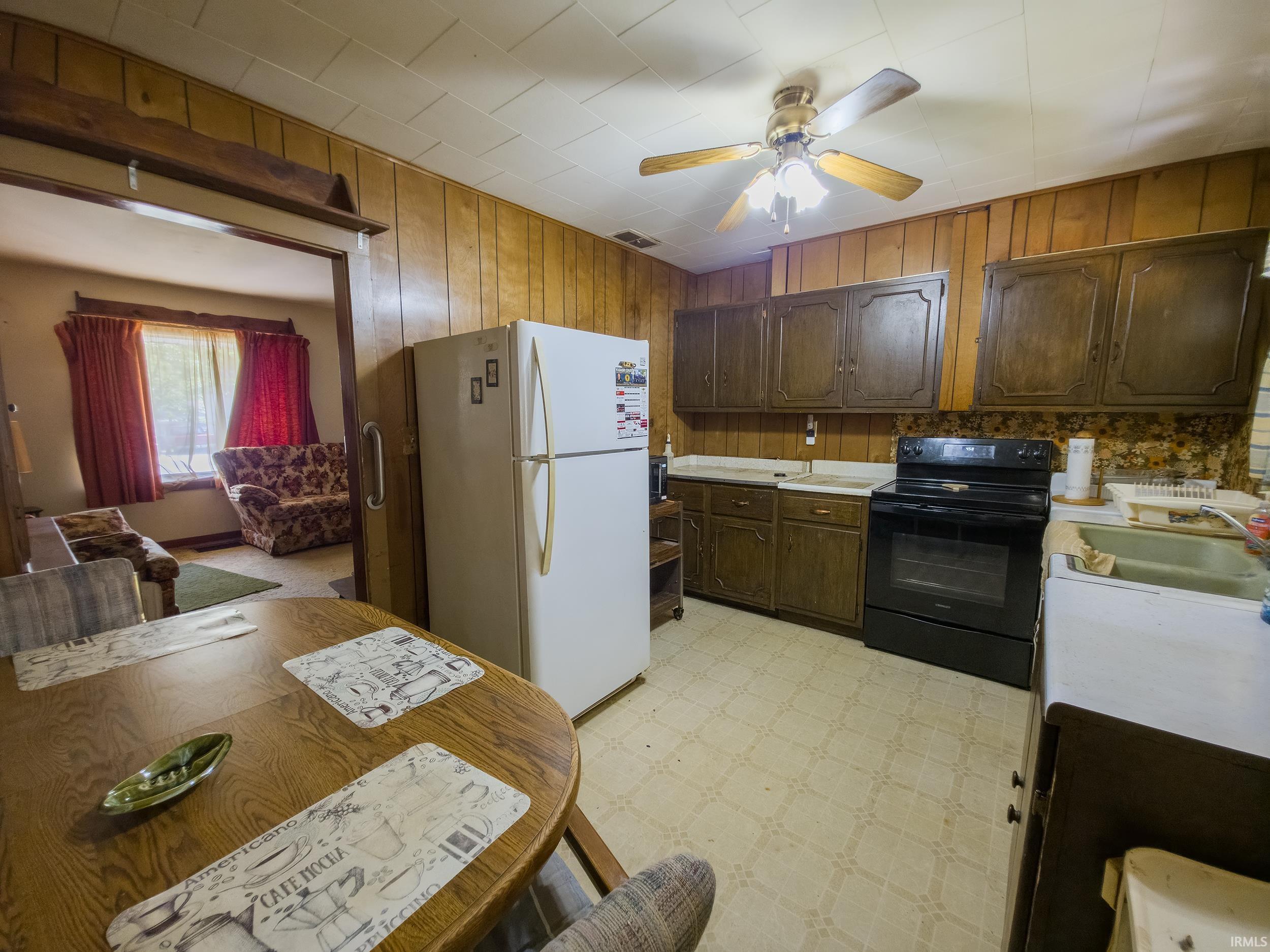 426 East 7th Street Mount Carmel, IL 62863 - Photo 5 of 13