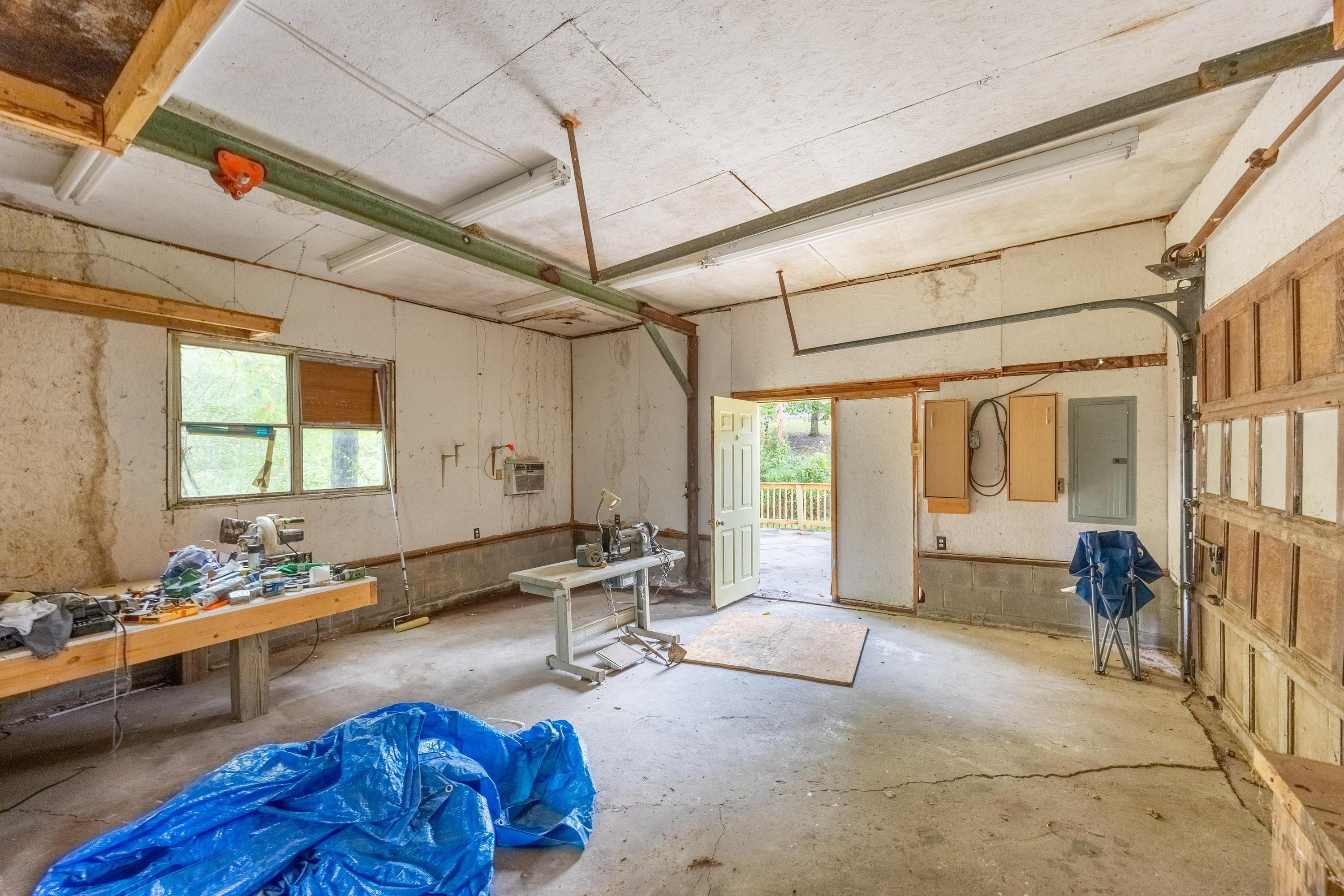 339 Oak Tree Road Ringgold, GA 30736 - Photo 27 of 31 Inside Front Out Building with Power and