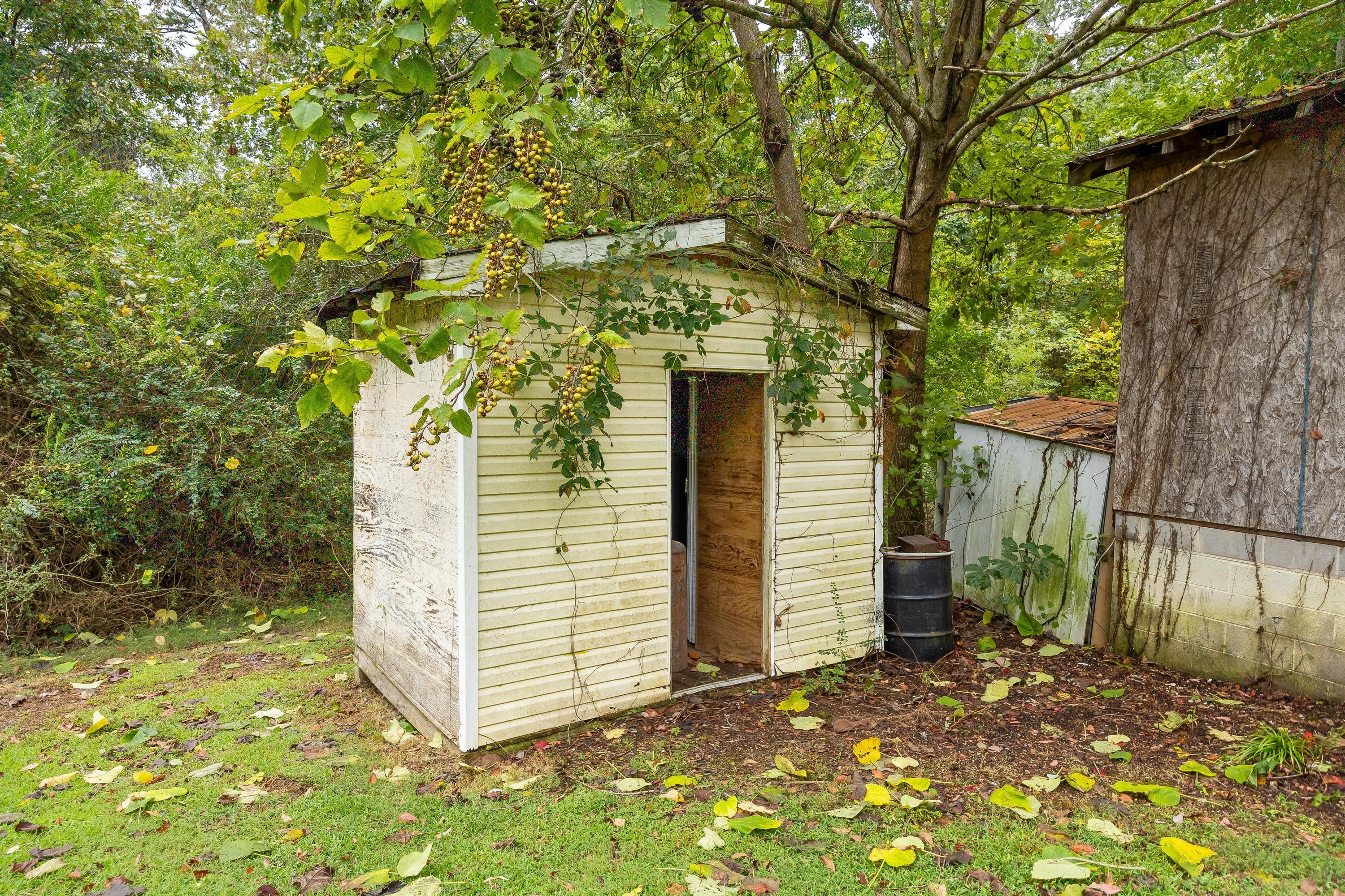 339 Oak Tree Road Ringgold, GA 30736 - Photo 29 of 31 Side - Outbuilding