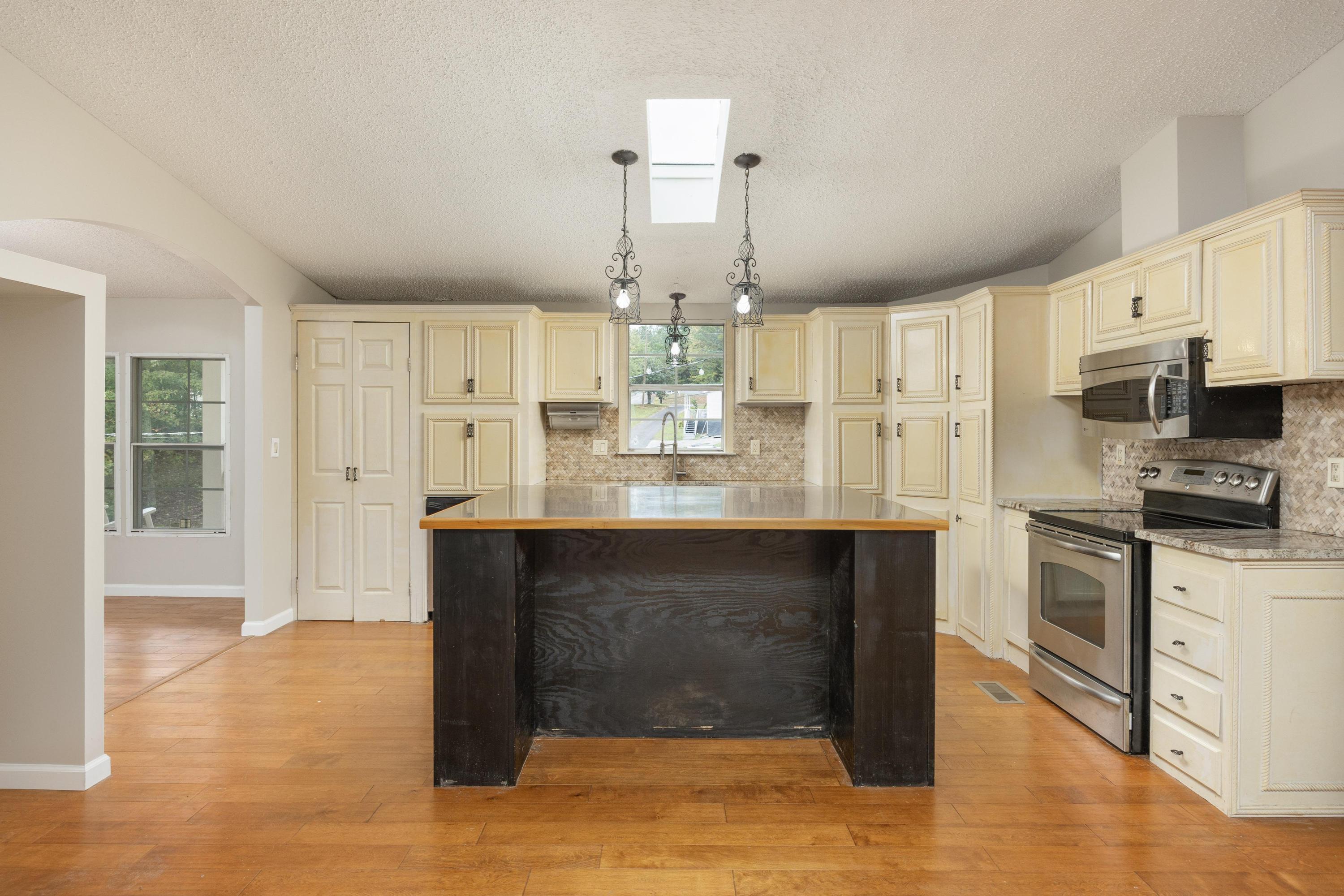 339 Oak Tree Road Ringgold, GA 30736 - Photo 8 of 31 Kitchen