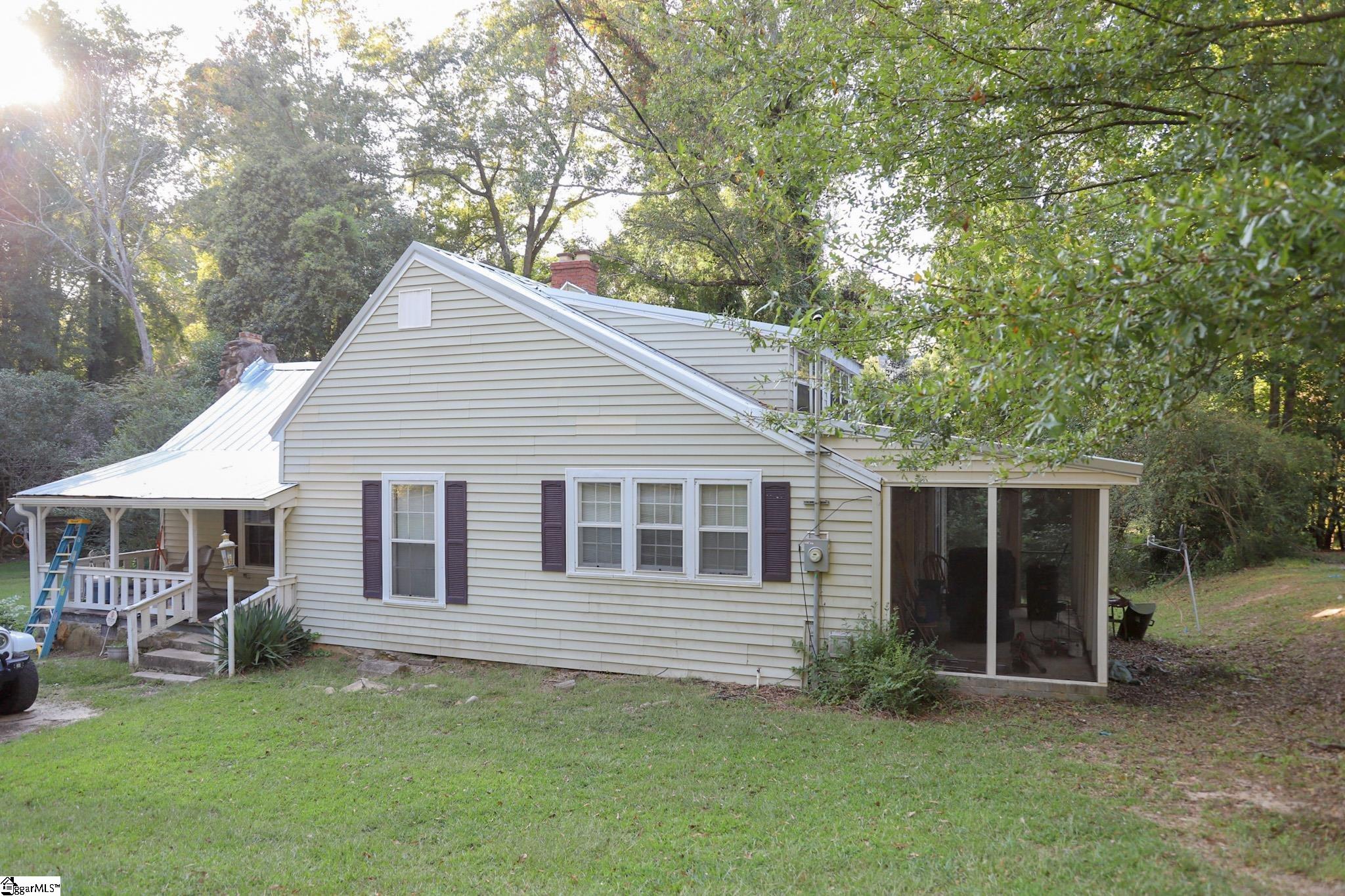 103 Maplebrook Street Laurens, SC 29360 - Photo 3 of 14 Gallery Image 3