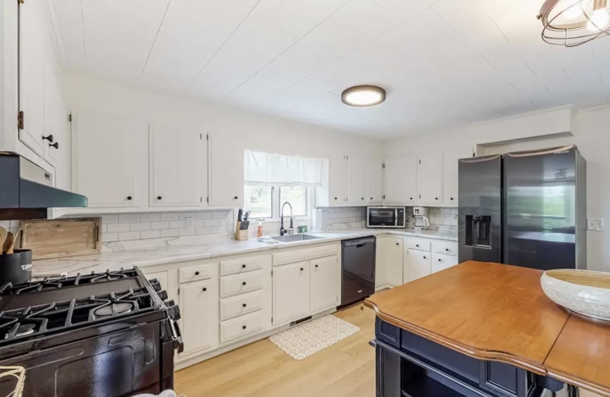 336 Cote Hill Road Morristown, VT 05661 - Photo 4 of 51