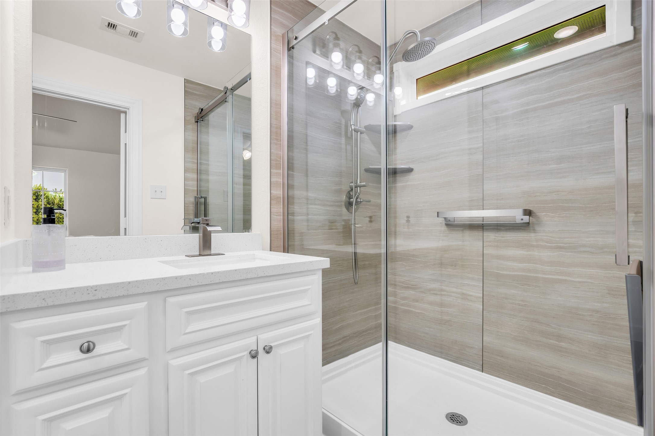 11919 Prosperity Point Drive Houston, TX 77048 - Photo 23 of 25