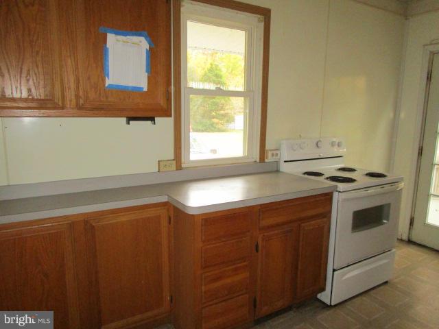 16807 Aquasco Road Brandywine, MD 20613 - Photo 8 of 25 Kitchen