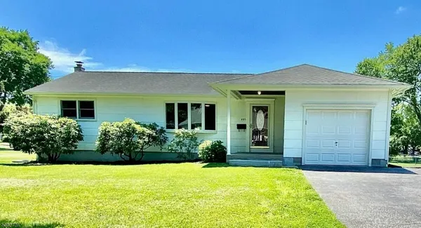 $2,900 | 405 Hurley Drive, Hackettstown, NJ 07840