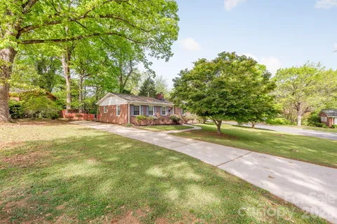 $440,000 | 1940 Lansdale Drive, Charlotte, NC 28205