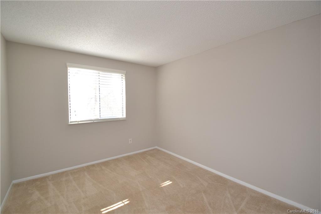 8256 Knights Bridge Road Charlotte, NC 28210 - Photo 11 of 12