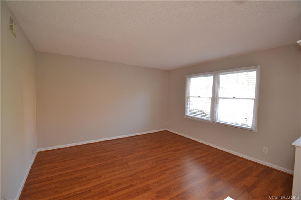 8256 Knights Bridge Road Charlotte, NC 28210 - Photo 3 of 12