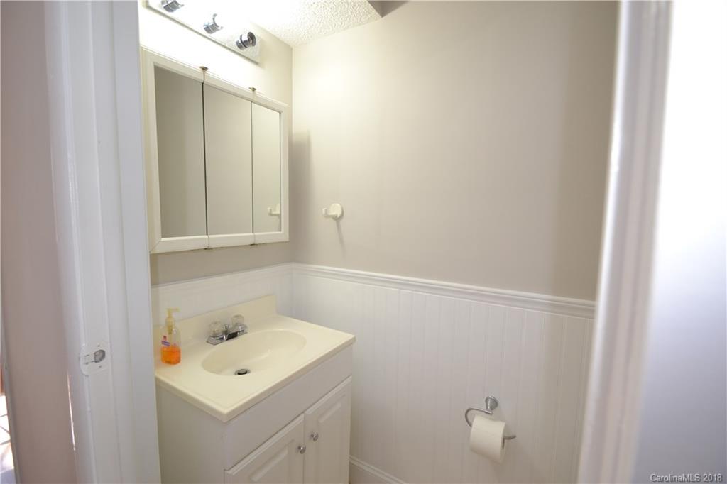 8256 Knights Bridge Road Charlotte, NC 28210 - Photo 6 of 12