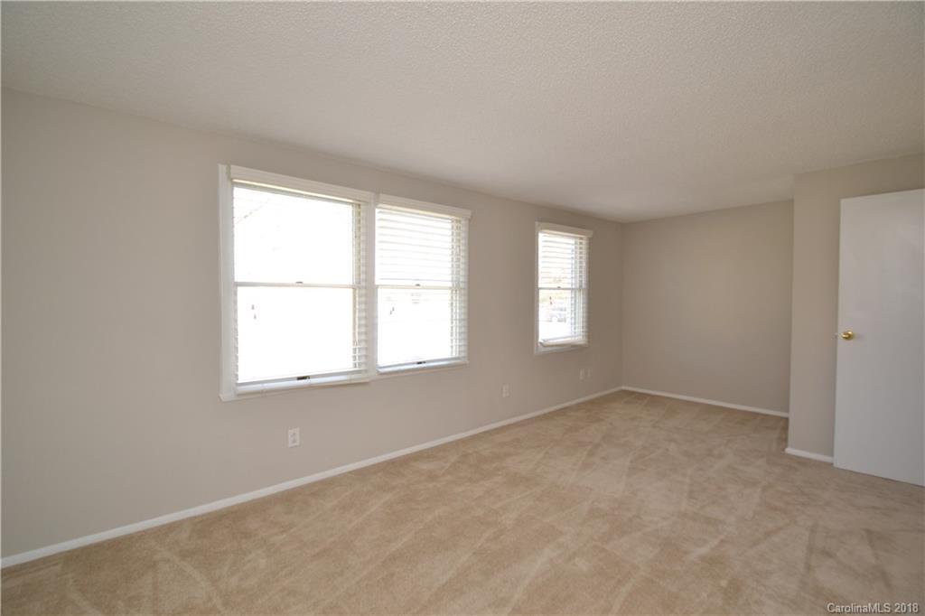 8256 Knights Bridge Road Charlotte, NC 28210 - Photo 7 of 12