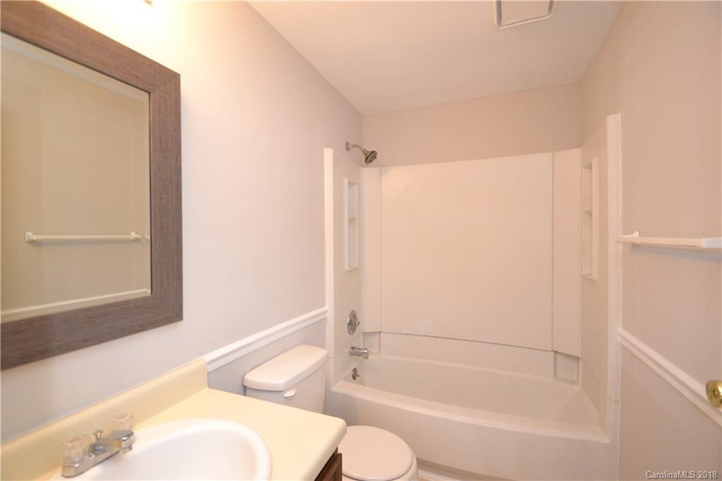 8256 Knights Bridge Road Charlotte, NC 28210 - Photo 9 of 12