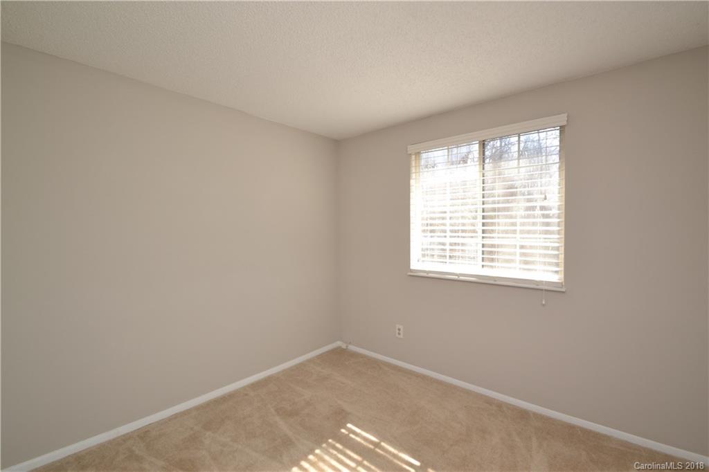 8256 Knights Bridge Road Charlotte, NC 28210 - Photo 10 of 12