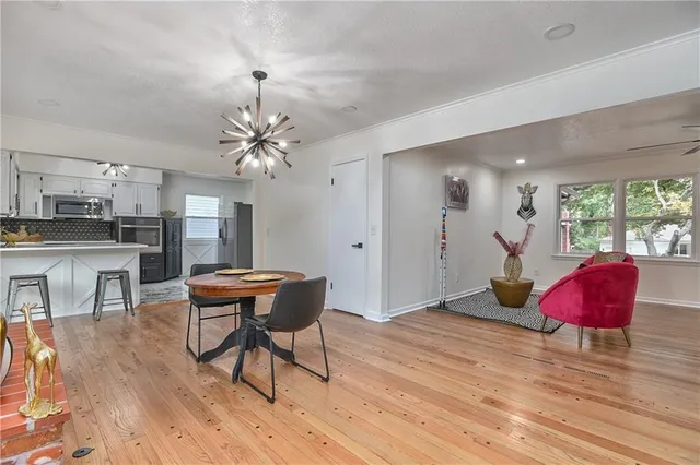 $405,000 | 10814 Oak Street, Kansas City, MO 64114