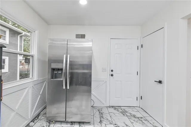 $405,000 | 10814 Oak Street, Kansas City, MO 64114