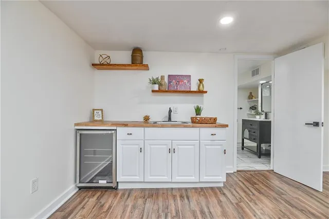 $405,000 | 10814 Oak Street, Kansas City, MO 64114