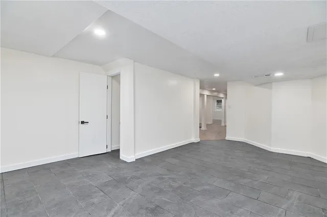 $405,000 | 10814 Oak Street, Kansas City, MO 64114