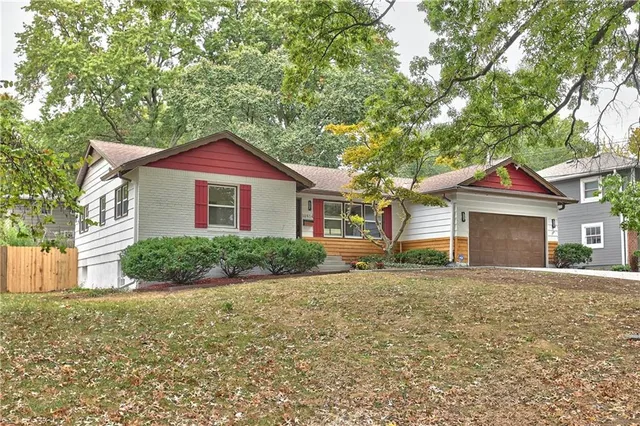 $405,000 | 10814 Oak Street, Kansas City, MO 64114