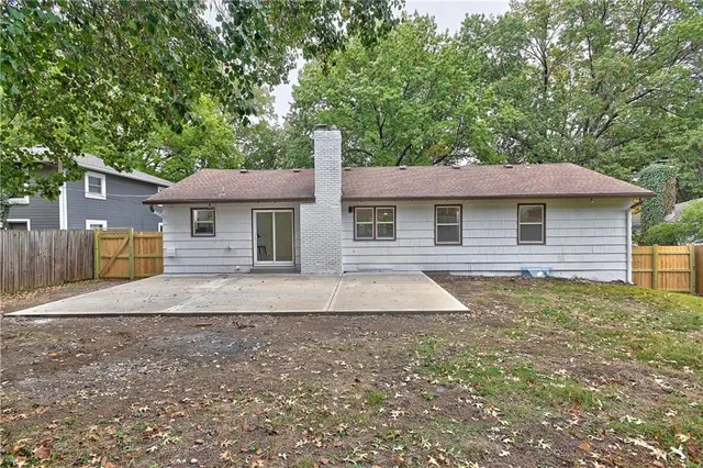 $405,000 | 10814 Oak Street, Kansas City, MO 64114