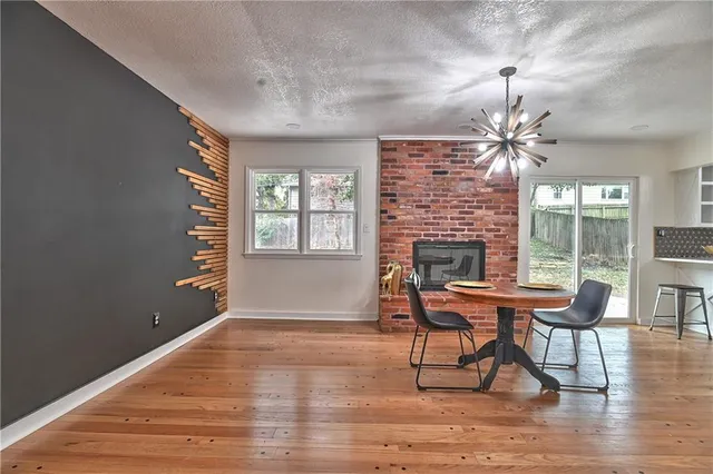 $405,000 | 10814 Oak Street, Kansas City, MO 64114