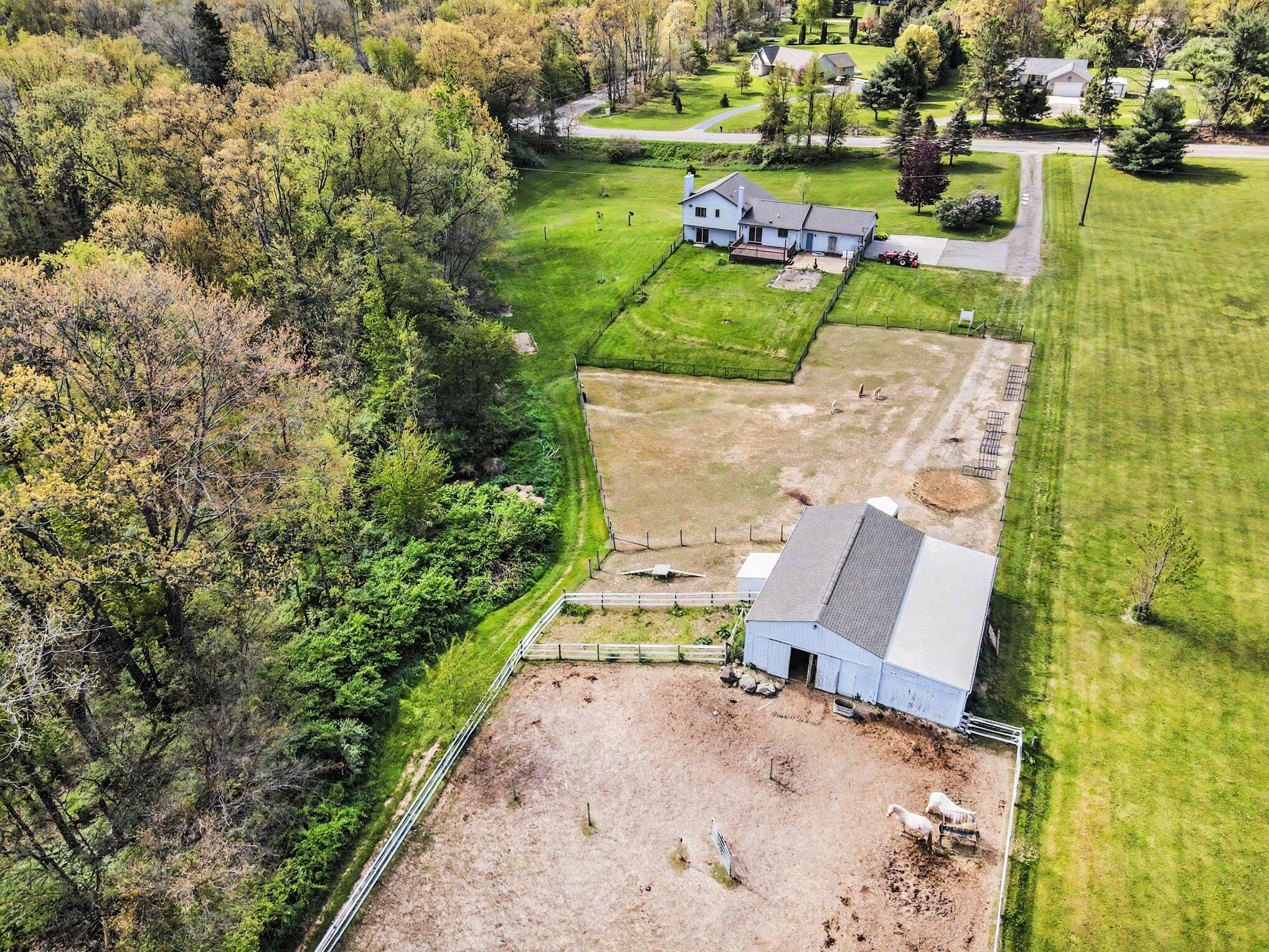 2536 West Coon Lake Road Howell, MI 48843 - Photo 25 of 35 033_file_1340