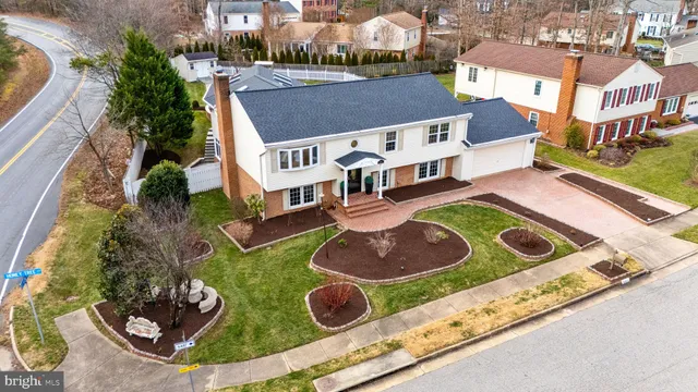 $999,950 | 6462 Honey Tree Court, Burke, VA 22015