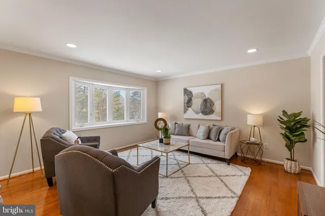 $999,950 | 6462 Honey Tree Court, Burke, VA 22015