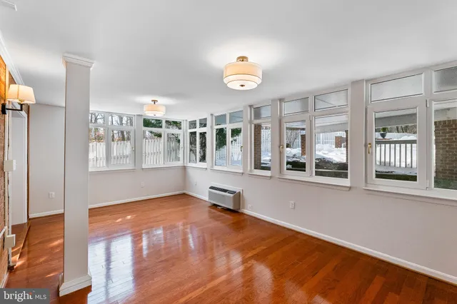 $999,950 | 6462 Honey Tree Court, Burke, VA 22015