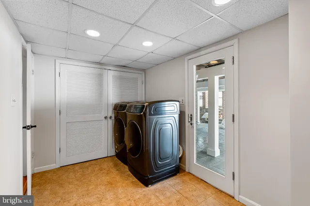 $999,950 | 6462 Honey Tree Court, Burke, VA 22015