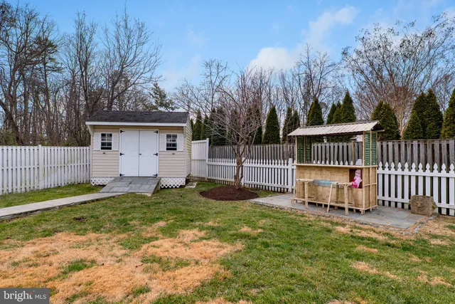 $999,950 | 6462 Honey Tree Court, Burke, VA 22015