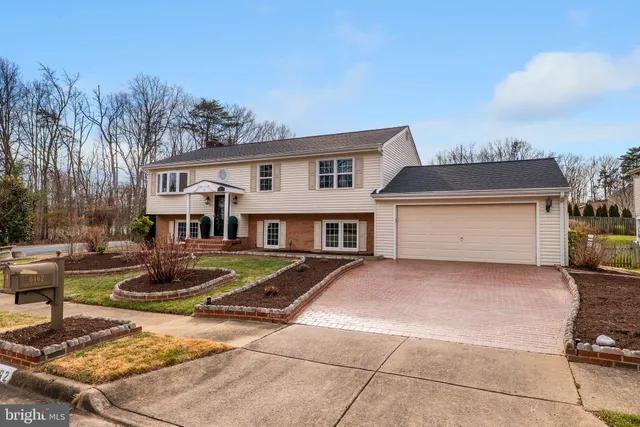 $999,950 | 6462 Honey Tree Court, Burke, VA 22015