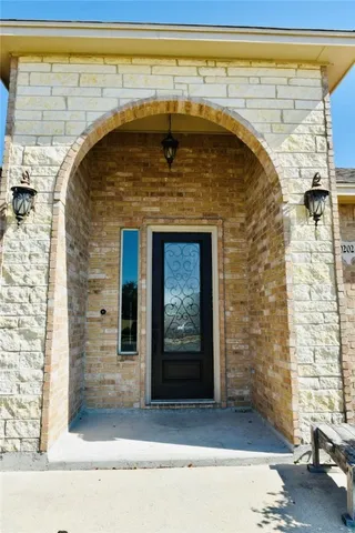 a building with a outdoor space