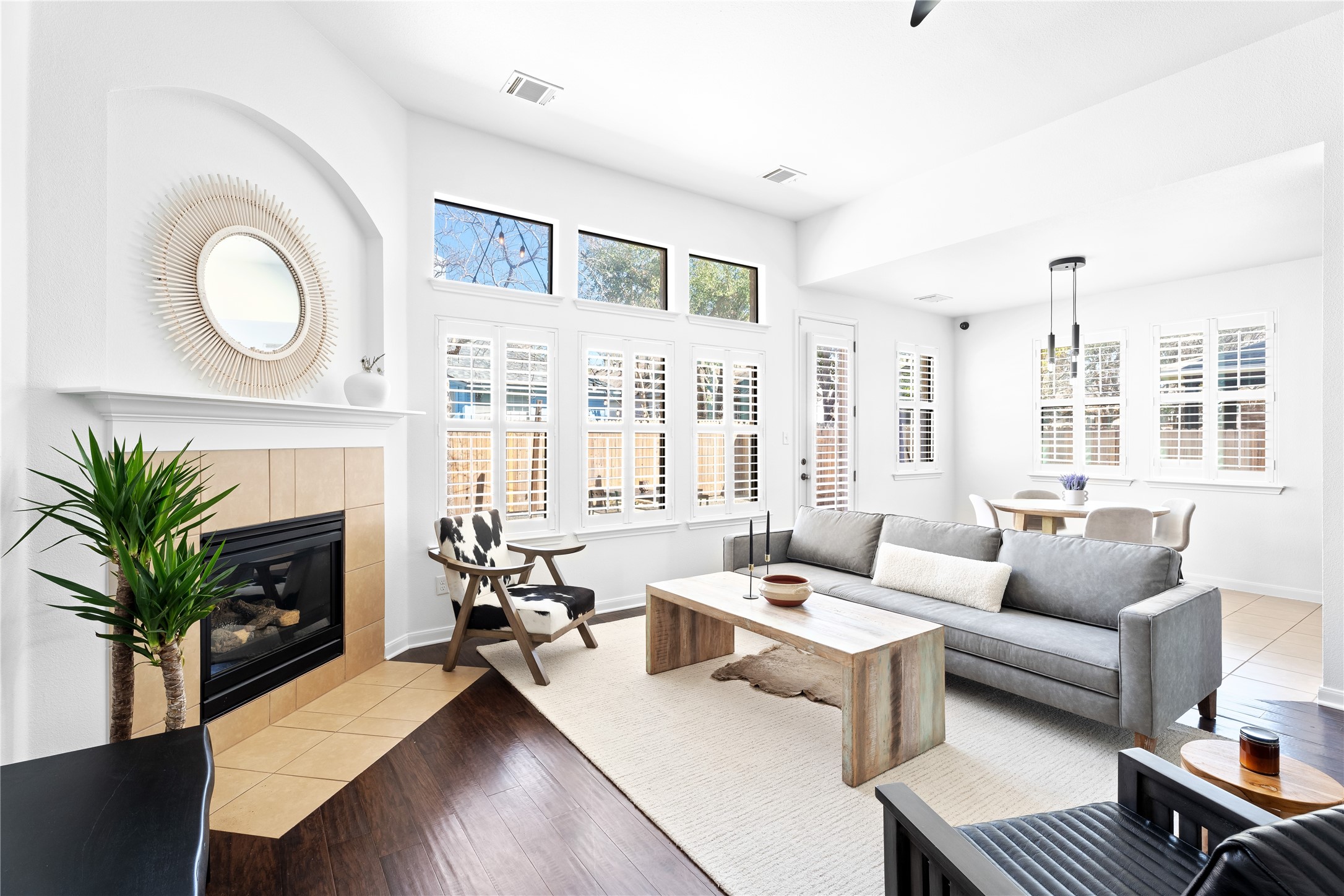 6820 Barstow Court Austin, TX 78749 - Photo 4 of 38