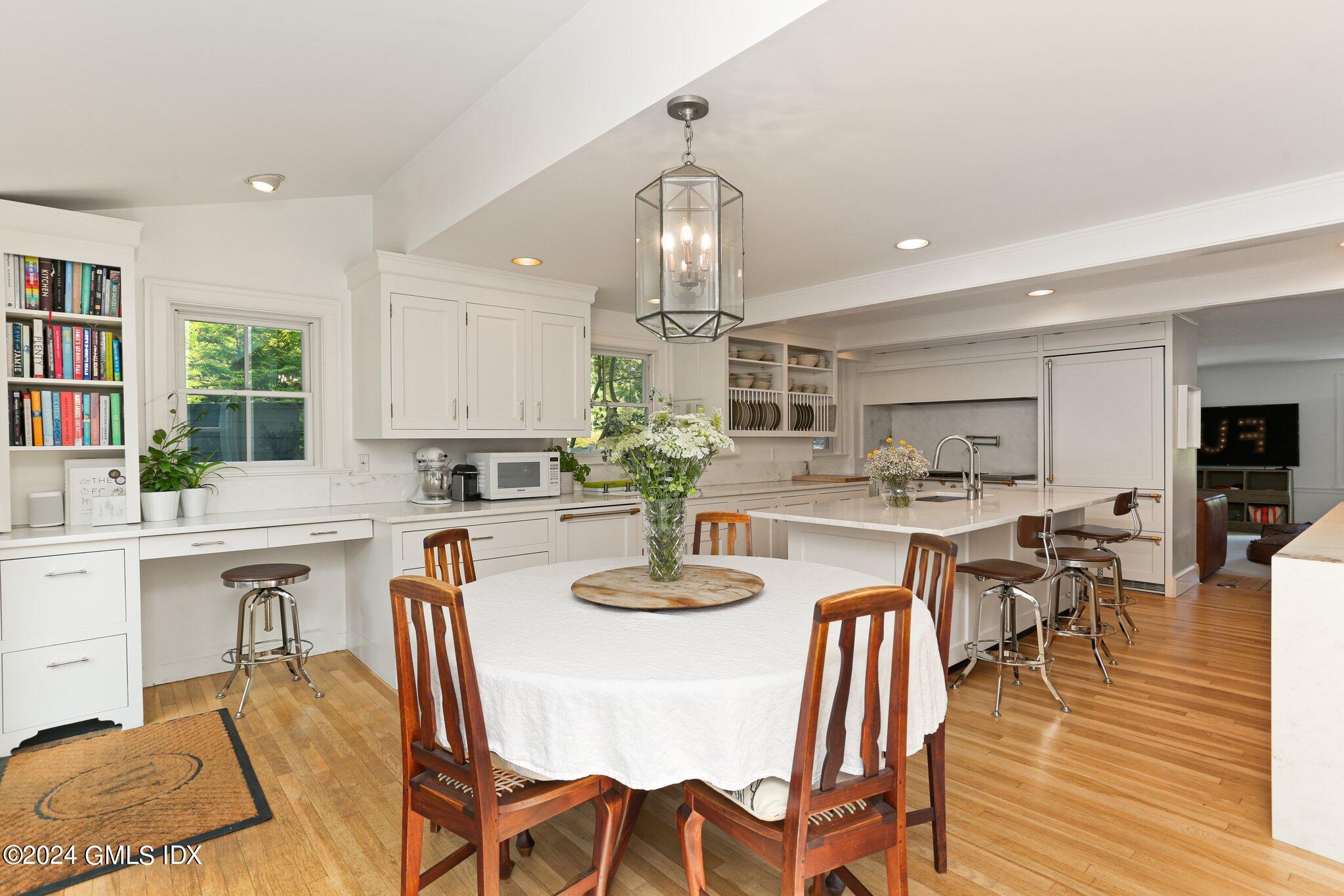 127 Dingletown Road Greenwich, CT 06830 - Photo 16 of 54 27-web-or-mls-127-dingletown-rd